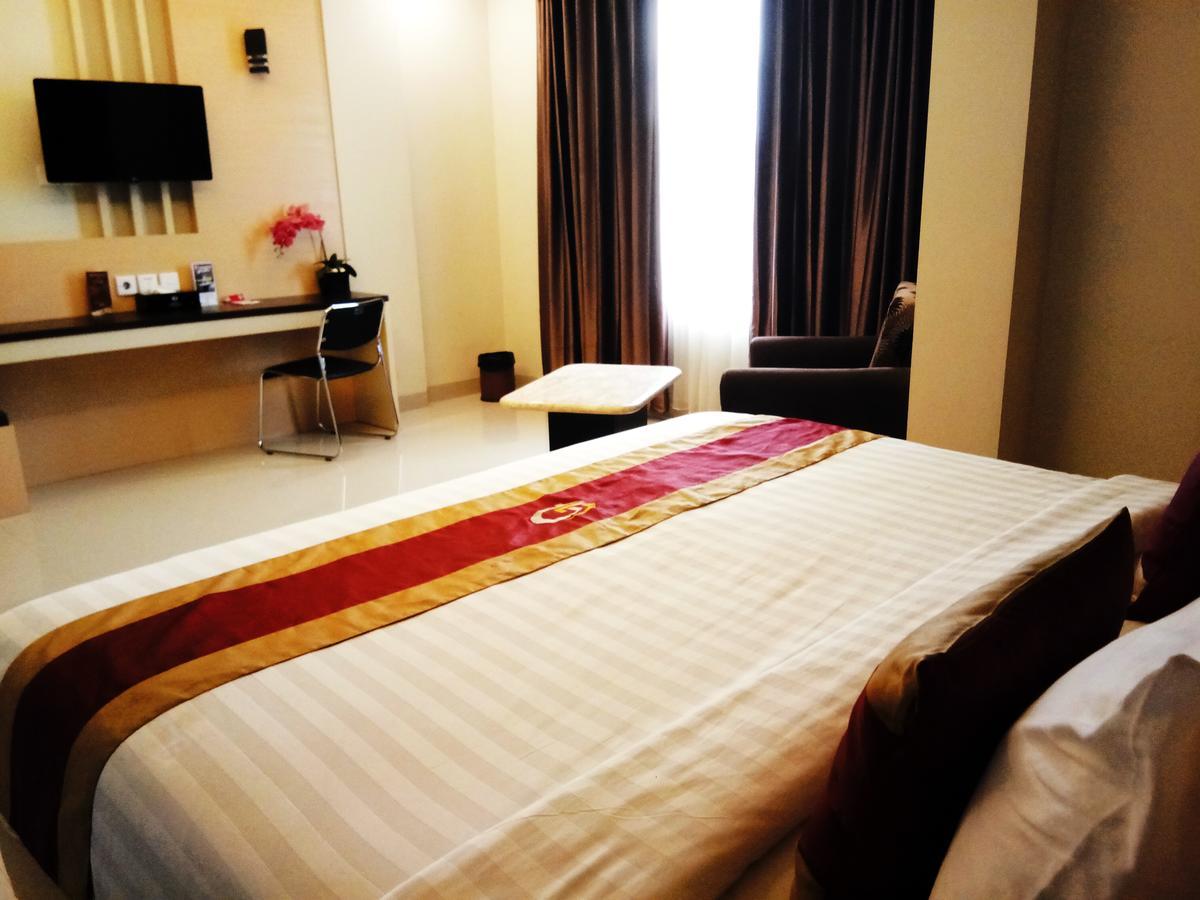 Grand Parama Hotel Tanjung Redep Exterior photo
