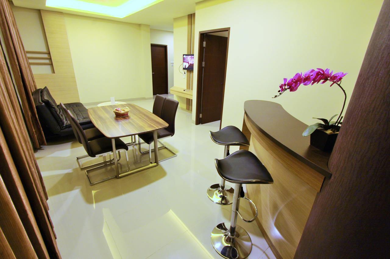 Grand Parama Hotel Tanjung Redep Exterior photo